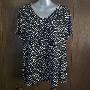 Croft & Barrow Black and White Dotted Blouse